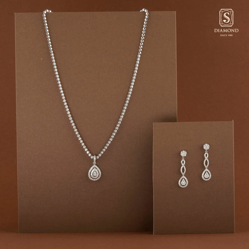 The Eternal Twist Bridal Set | เครื่องเพชรเจ้าสาว เครื่องประดับเพชรแท้ GIA ดีไซน์เกลียวกลมจับคู่ต่างหู Twist หยดน้ำล้อม