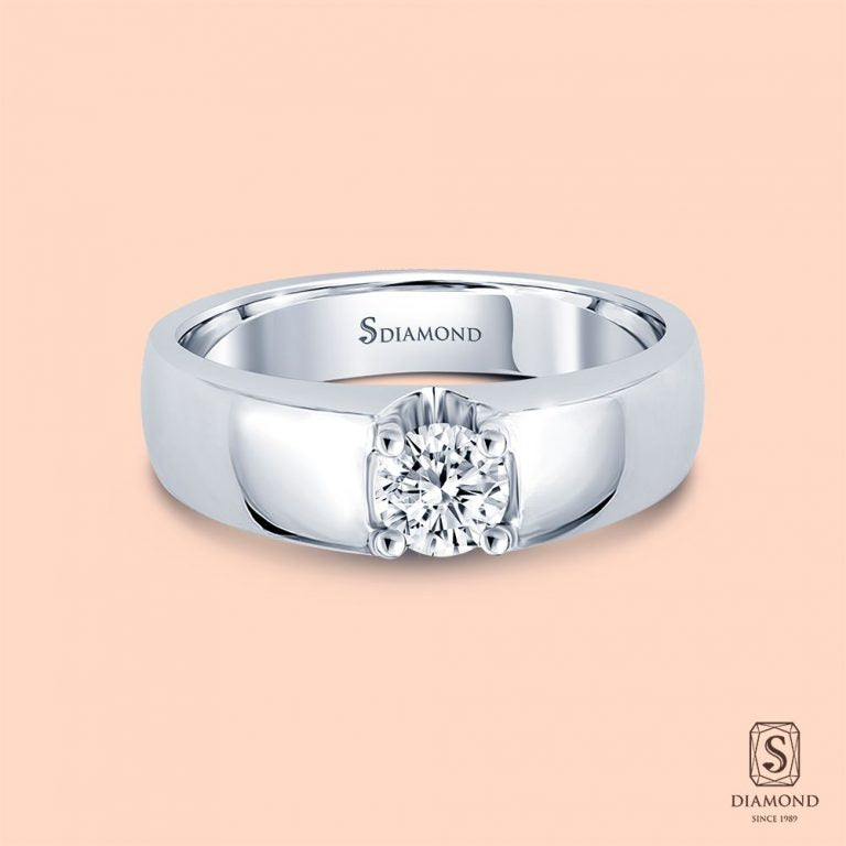 The We Together Curved Sovereign Men's Diamond Ring (เดอะ วี ทูเก็ตเธอร์ เคิร์ฟ ซอฟเวอเรน)
