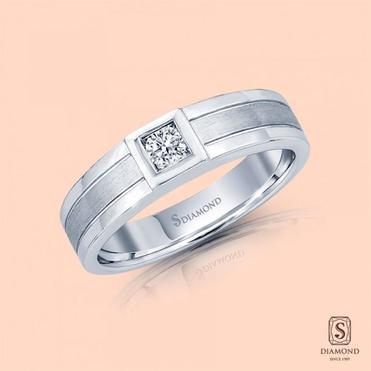 แหวนชาย Square Frame Satin Brushed Center