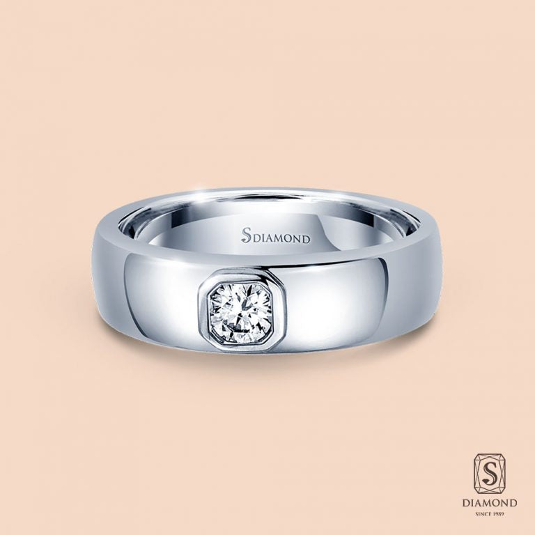 The Square Timeless Quad Sovereign Men's Diamond Ring (เดอะ สแควร์ ไทม์เลส ควอด ซอฟเวอเรน)