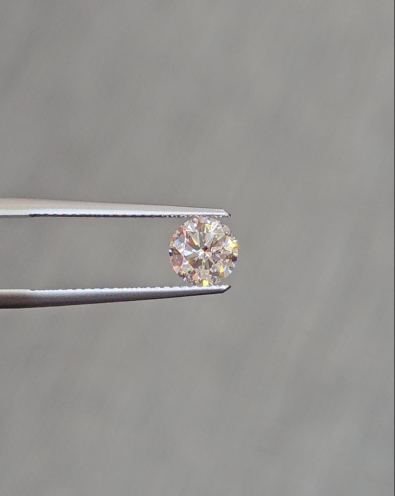 How to Choose Natural Diamond Jewelry for Beginners