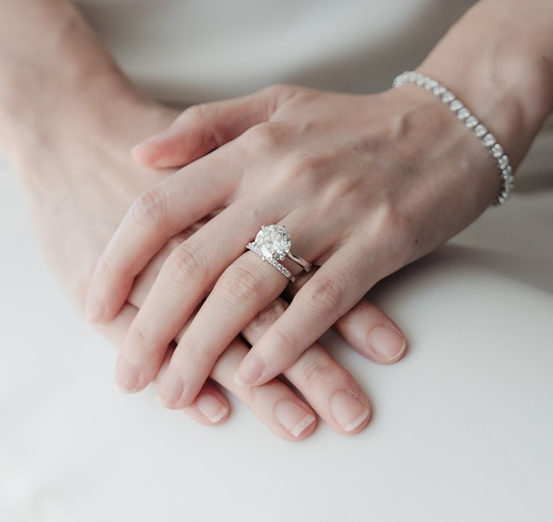 What is the difference between Engagement and Wedding Rings?