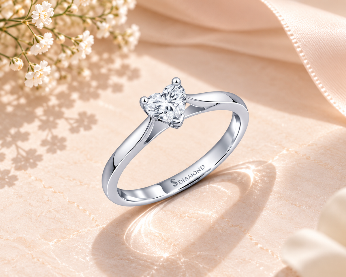 Heart shaped natural diamond engagement rings in Bangkok by S.Diamond