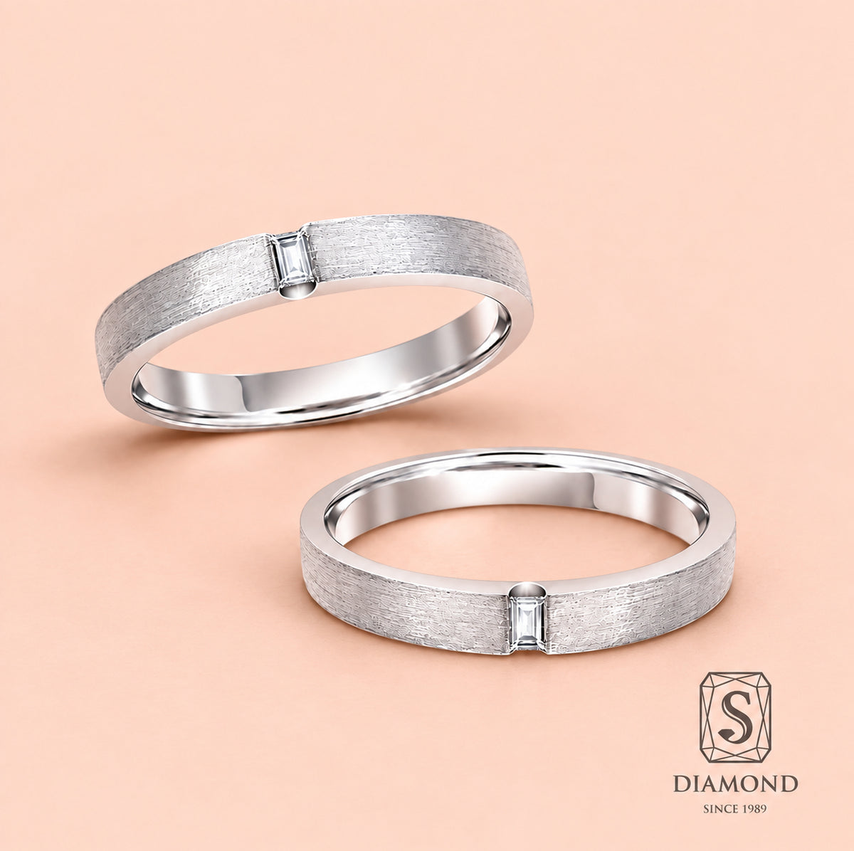 18K white gold women's wedding band with one natural diamond by S.Diamond Bangkok Thailand