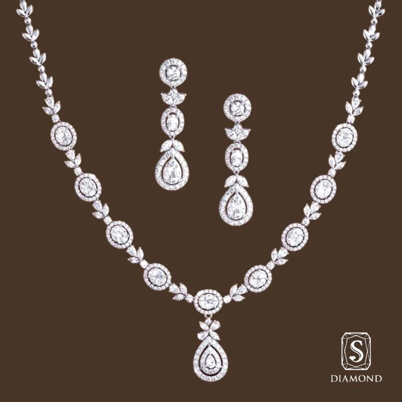 The Grand Monarch Bridal Set | เครื่องเพชรเจ้าสาว เครื่องประดับเพชรแท้ GIA ดีไซน์หรูห้อยจี้หยดน้ำล้อมเน้นเข้าสังคมชั้นสูงแสดงความสำเร็จ