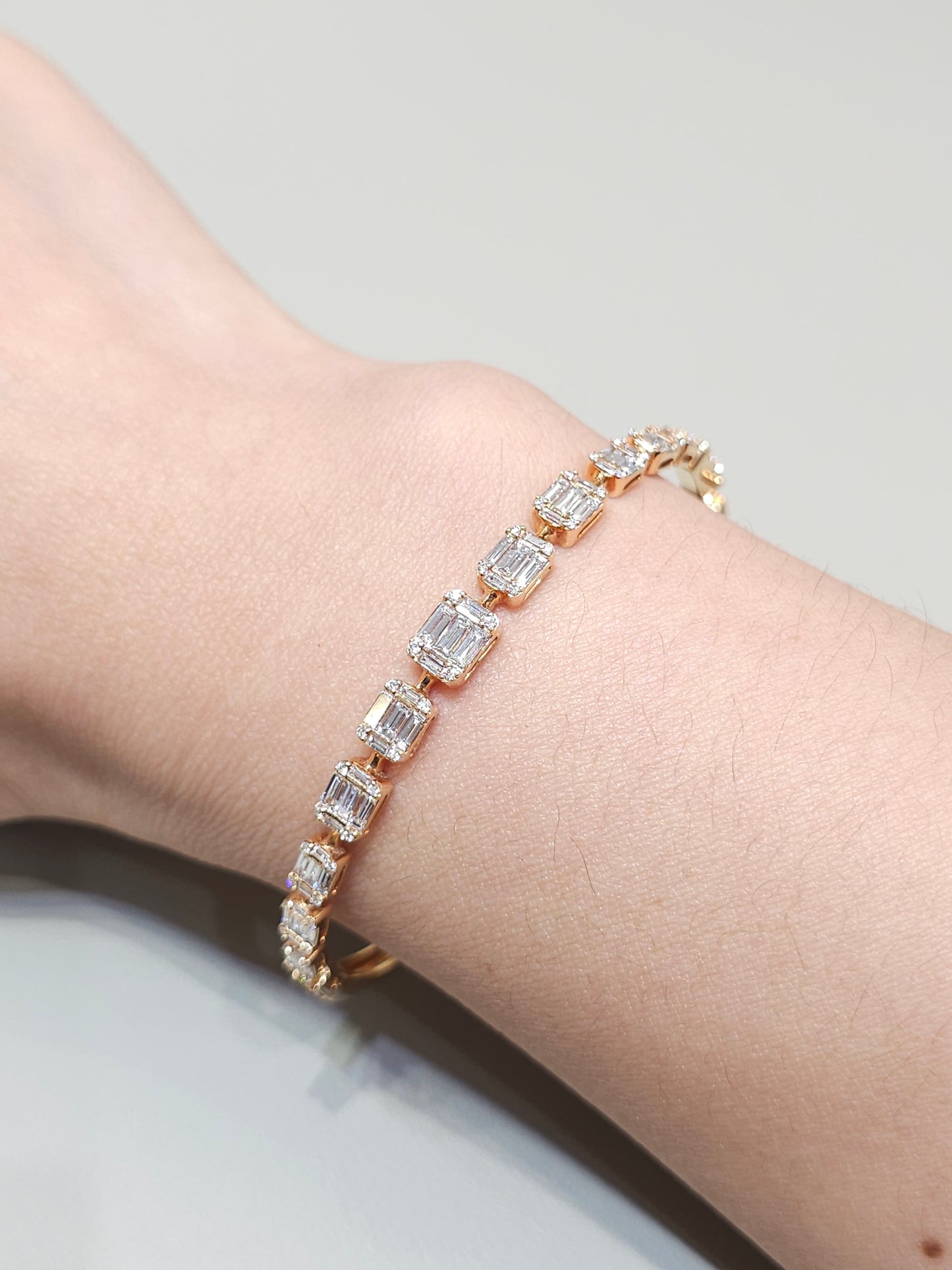 กำไลเพชรแท้ Étoile Mosaic ตัวเรือนโรสโกลด์ 18K จาก S.Diamond