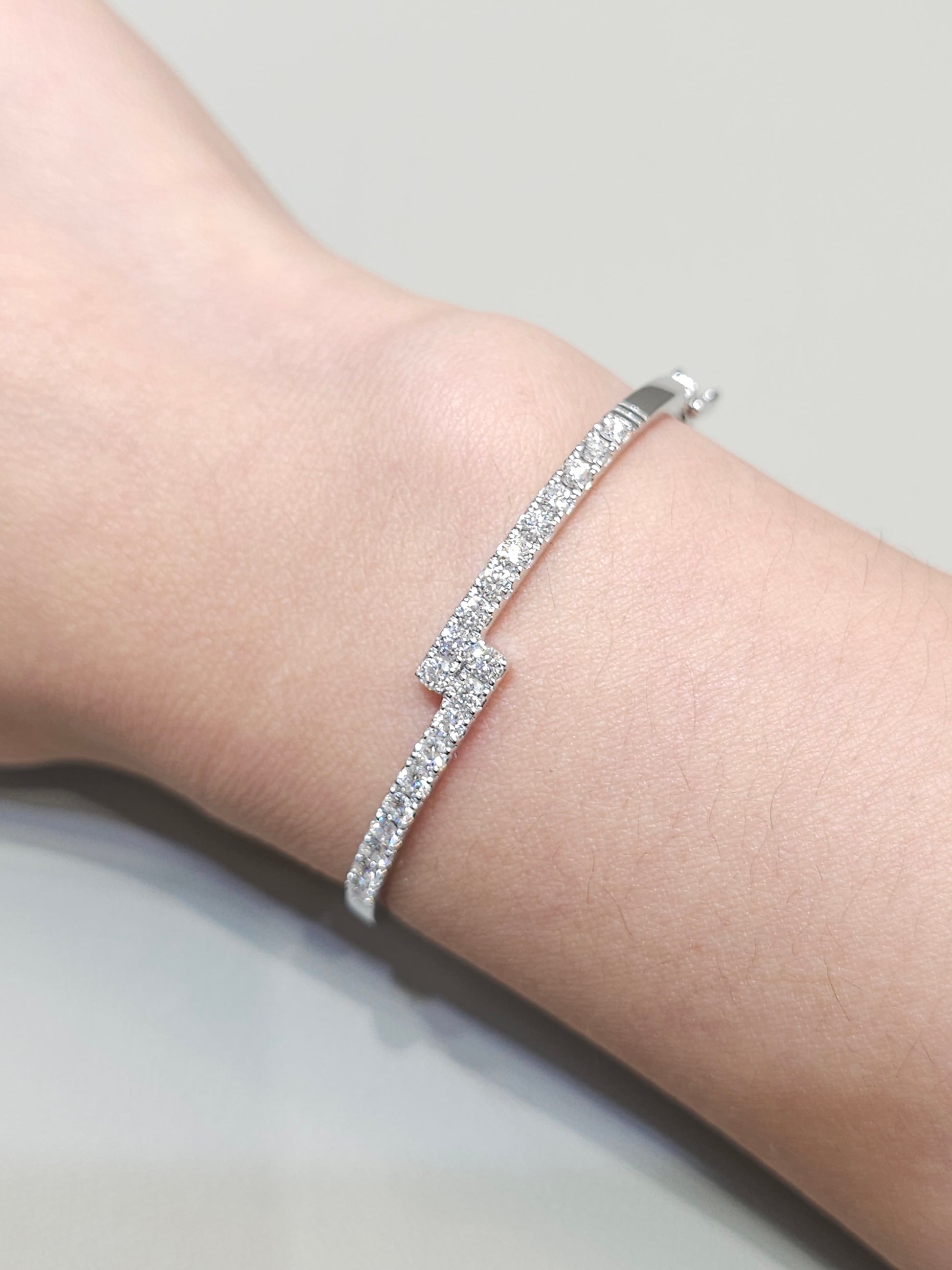 กำไลเพชรแท้ Celestine ตัวเรือนทองคำขาว 18K จาก S.Diamond