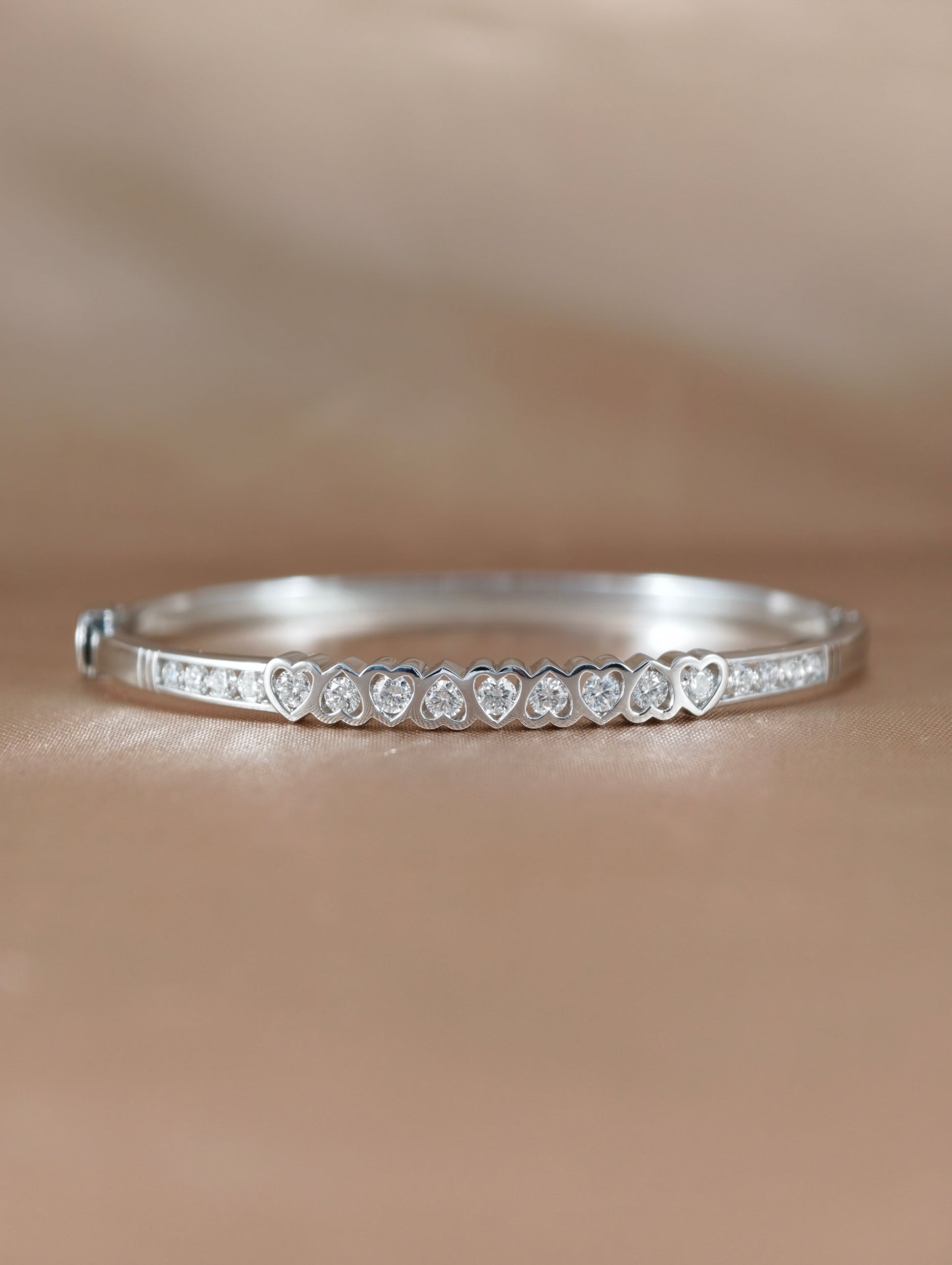 Serenelle Natural Diamond Single Row Bangle in 18K White Gold by S.Diamond Bangkok Thailand