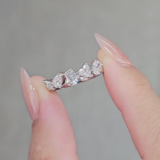 VDO ETERNITY RING WHITE GOLD 