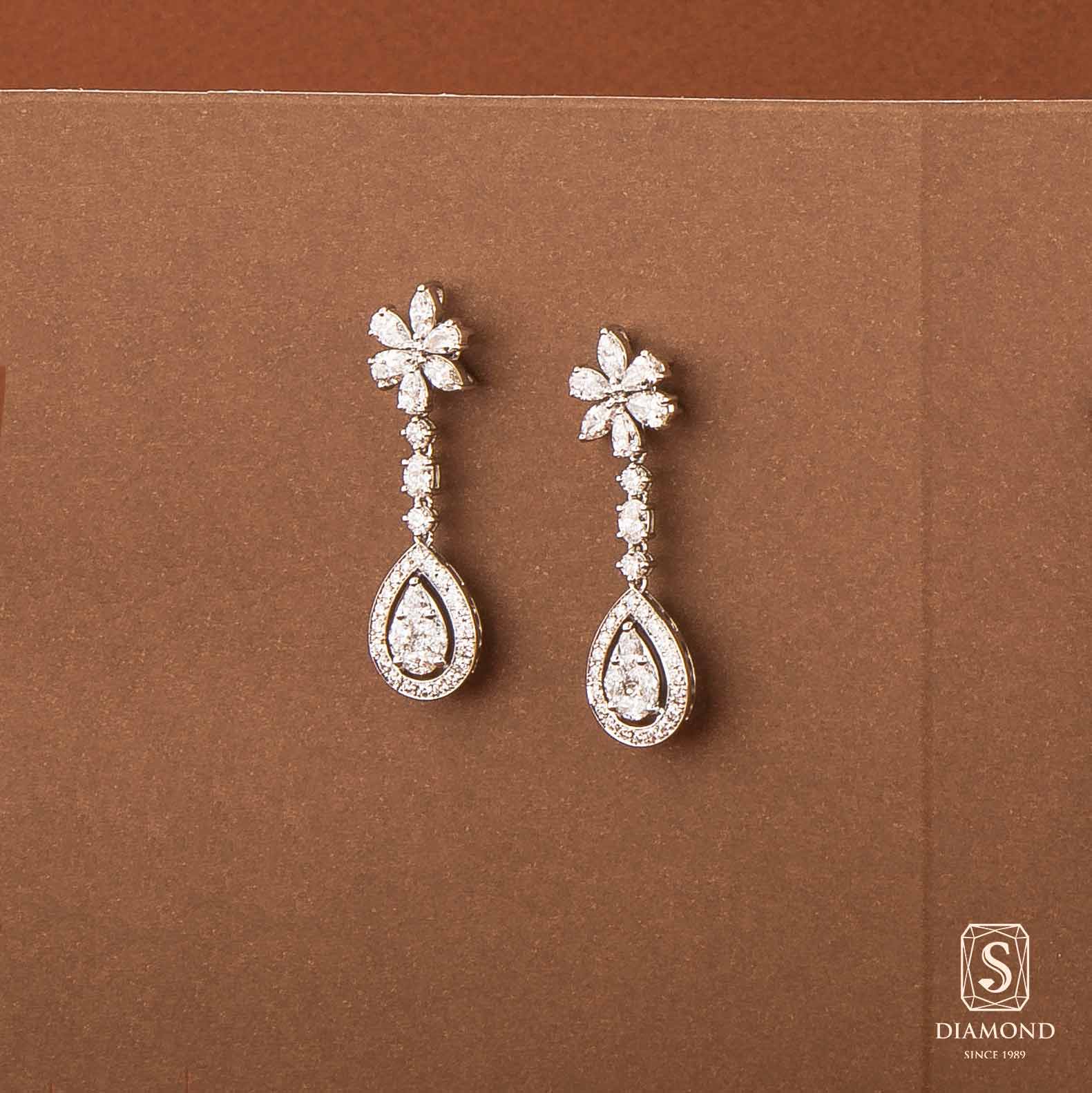 ต่างหูเพชร Diamond Earring